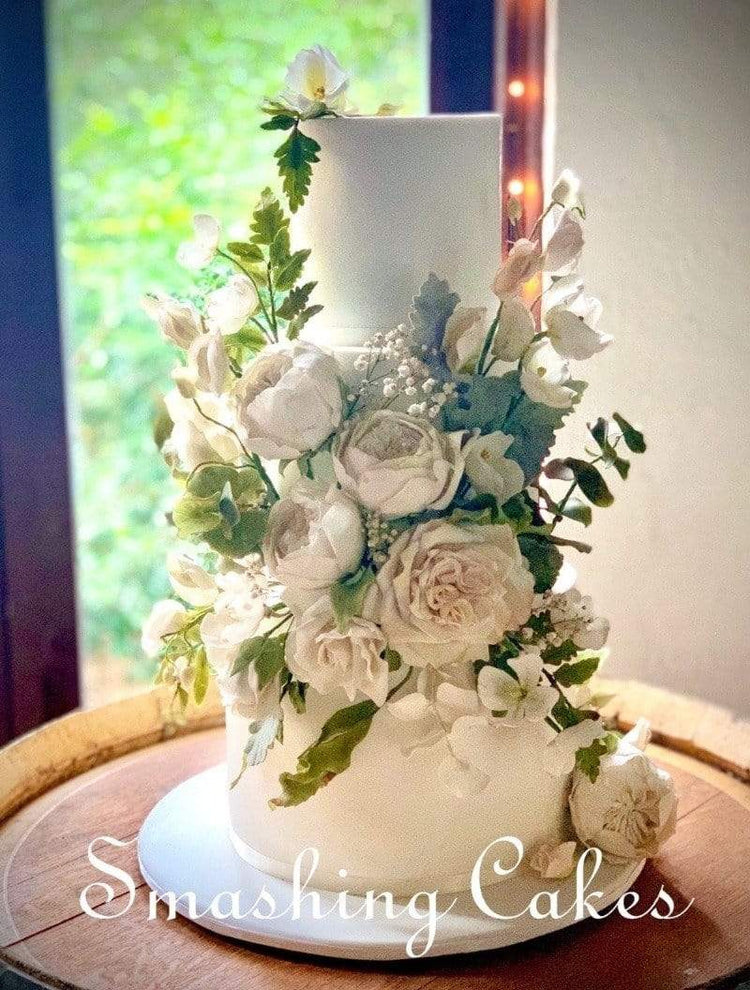 Smashing Cake Vintage Sugar Flower Wedding Cake