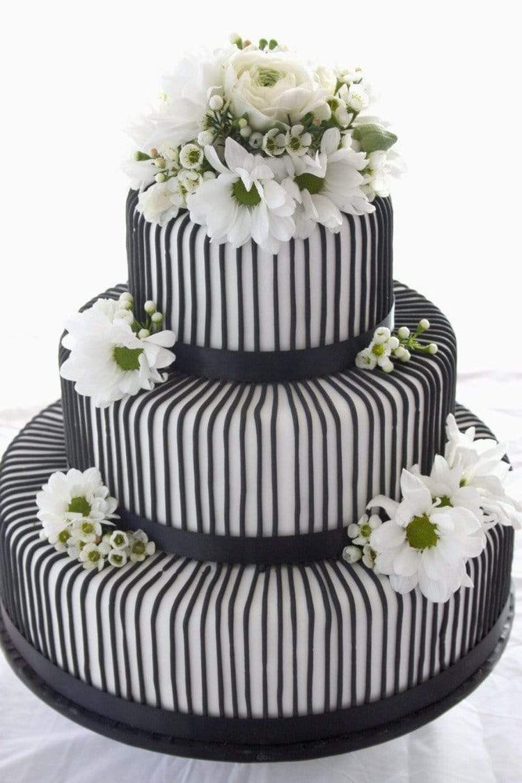 WeddingCake Wedding Cake - Black and white